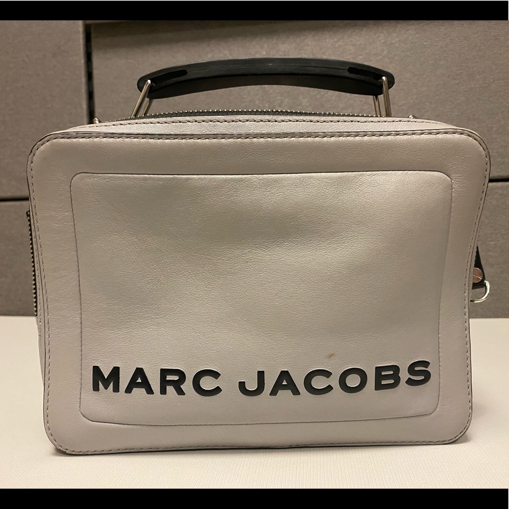 Marc by Marc Jacobs grey leather crossbody purse handbag